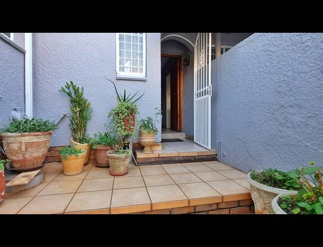 2 BEDROOM DUPLEX FOR SALE IN FAIRLAND